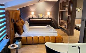 Kristall Apartments Premium